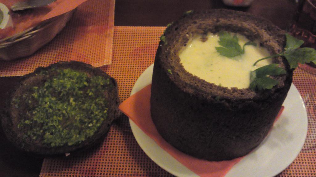 Kiploku Krogs - Vitlök, Krämig soppa i bröd