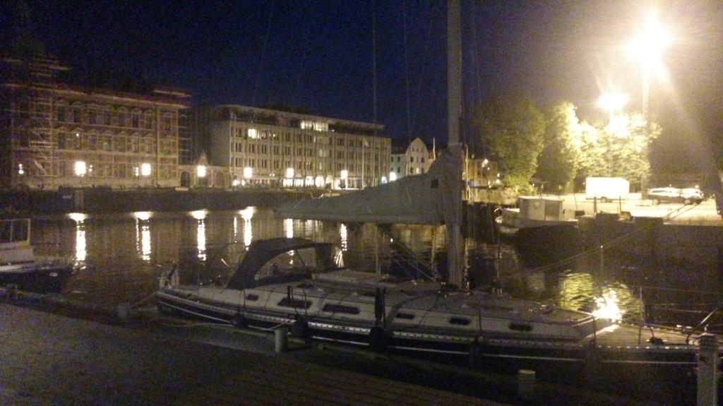 Hamnen i Landskrona by night