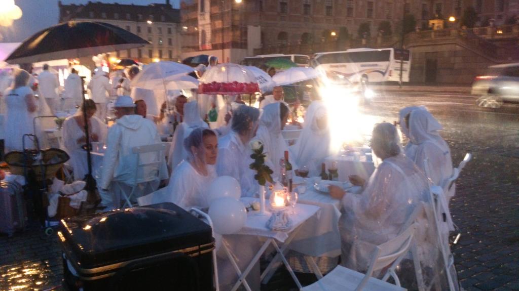 Diner en Blanc Stockholm 2013 – Bord M